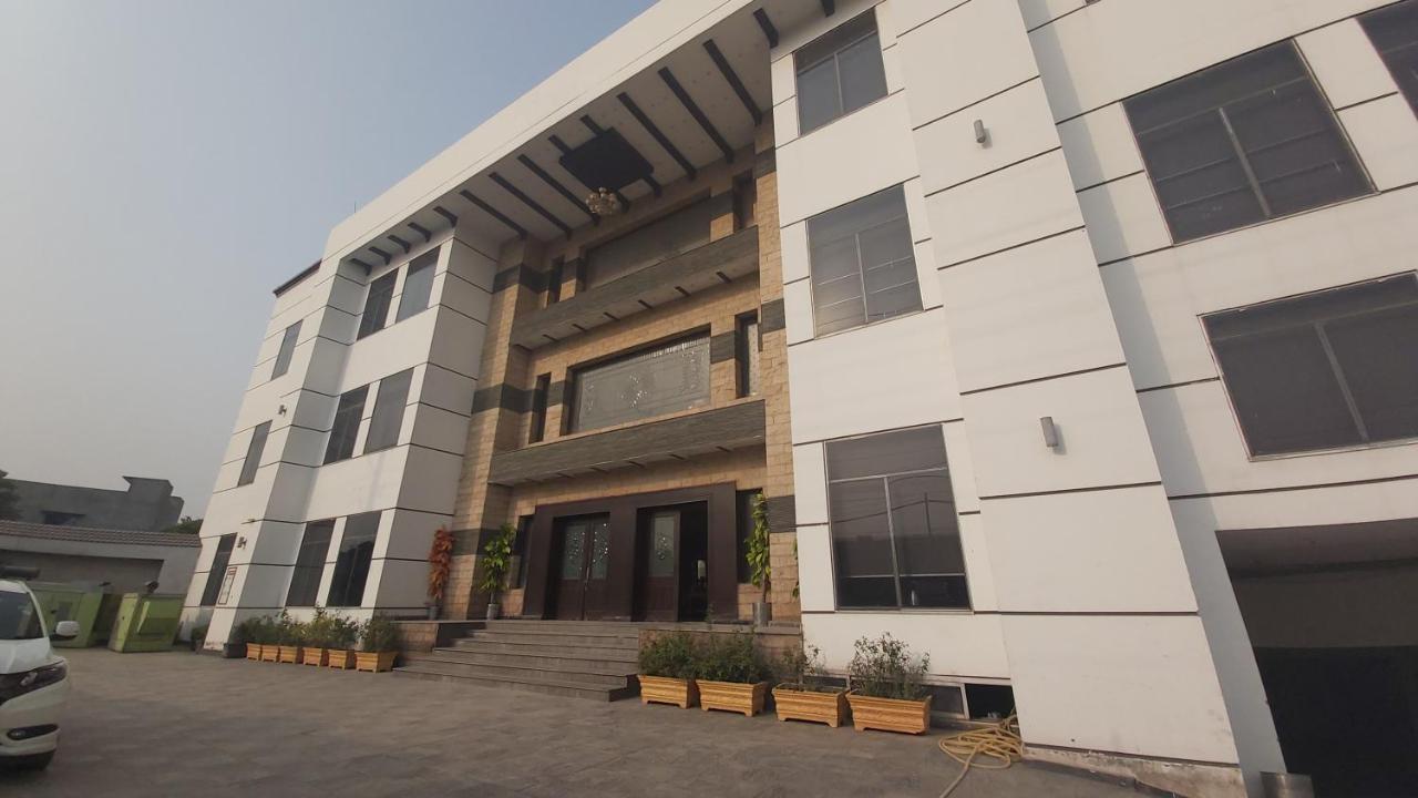 Royaute Luxury Hotel Sialkot Dış mekan fotoğraf